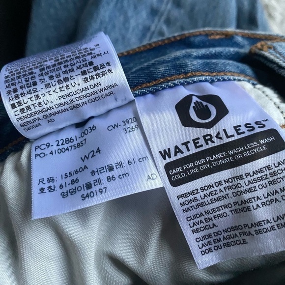 Levi’s Wedgie  Jean - Picture 8 of 8